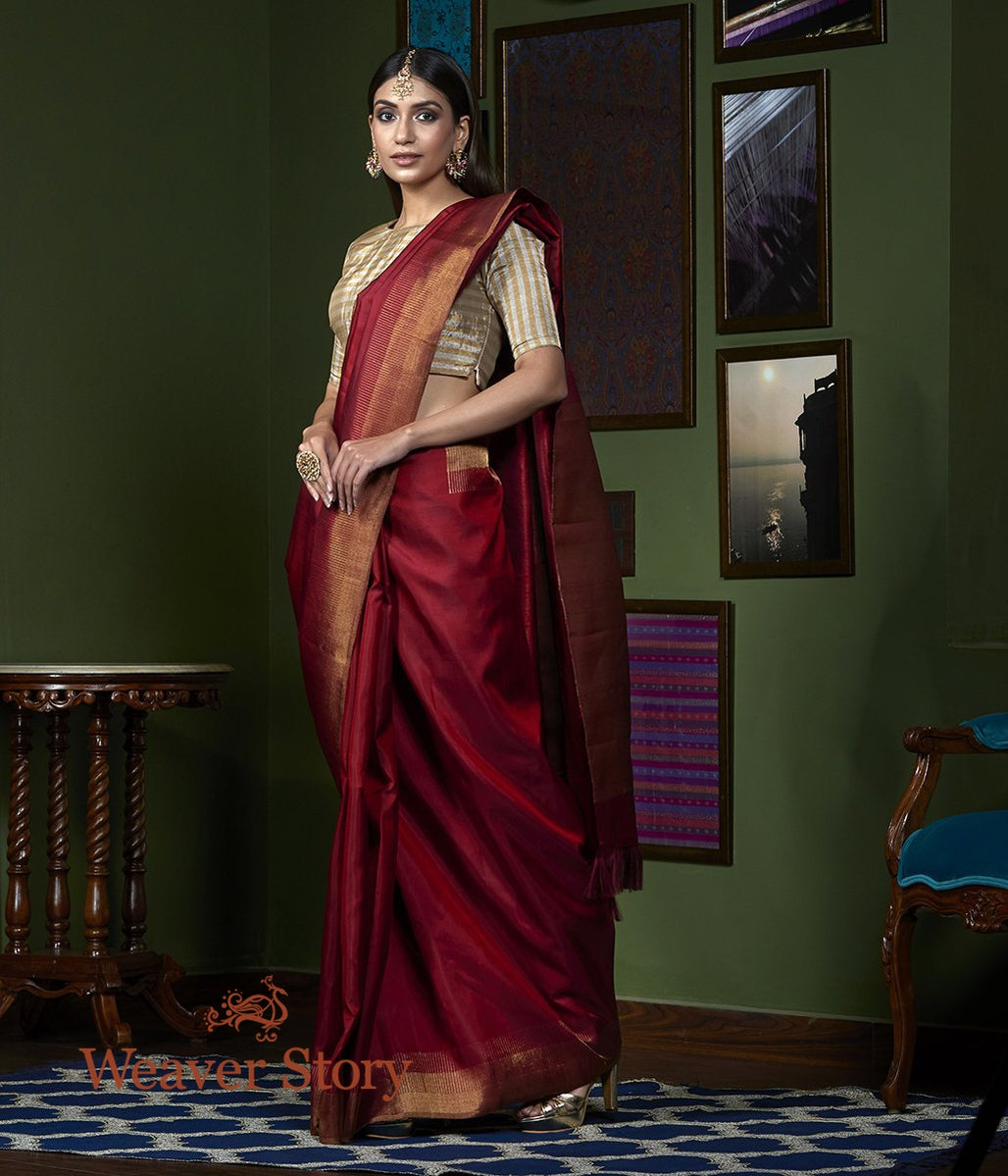 Handloom_Maroon_Kanjivaram_Saree_with_Pure_Zari_Border_Stripes_WeaverStory_02