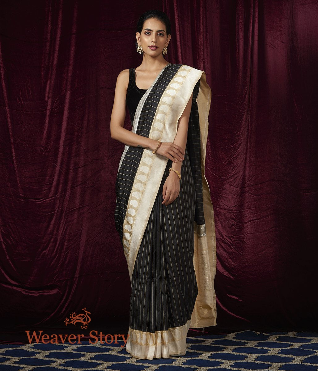 Handloom_Black_Katan_Silk_Saree_with_Stripes_and_Kadhiyal_Border_in_OffWhite_WeaverStory_02