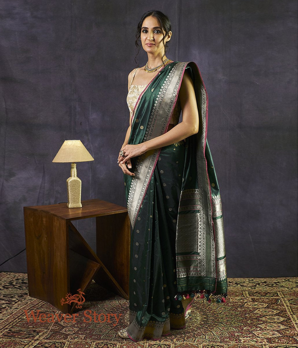 Handwoven_Bottle_Green_Dual_Tone_Saree_with_Kadhwa_Booti_WeaverStory_02