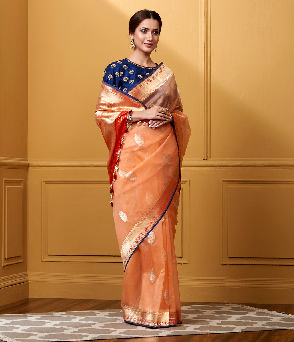 Handloom_Peach_Kadhwa_Kora_Saree_with_Red_Border_Palu_WeaverStory_02