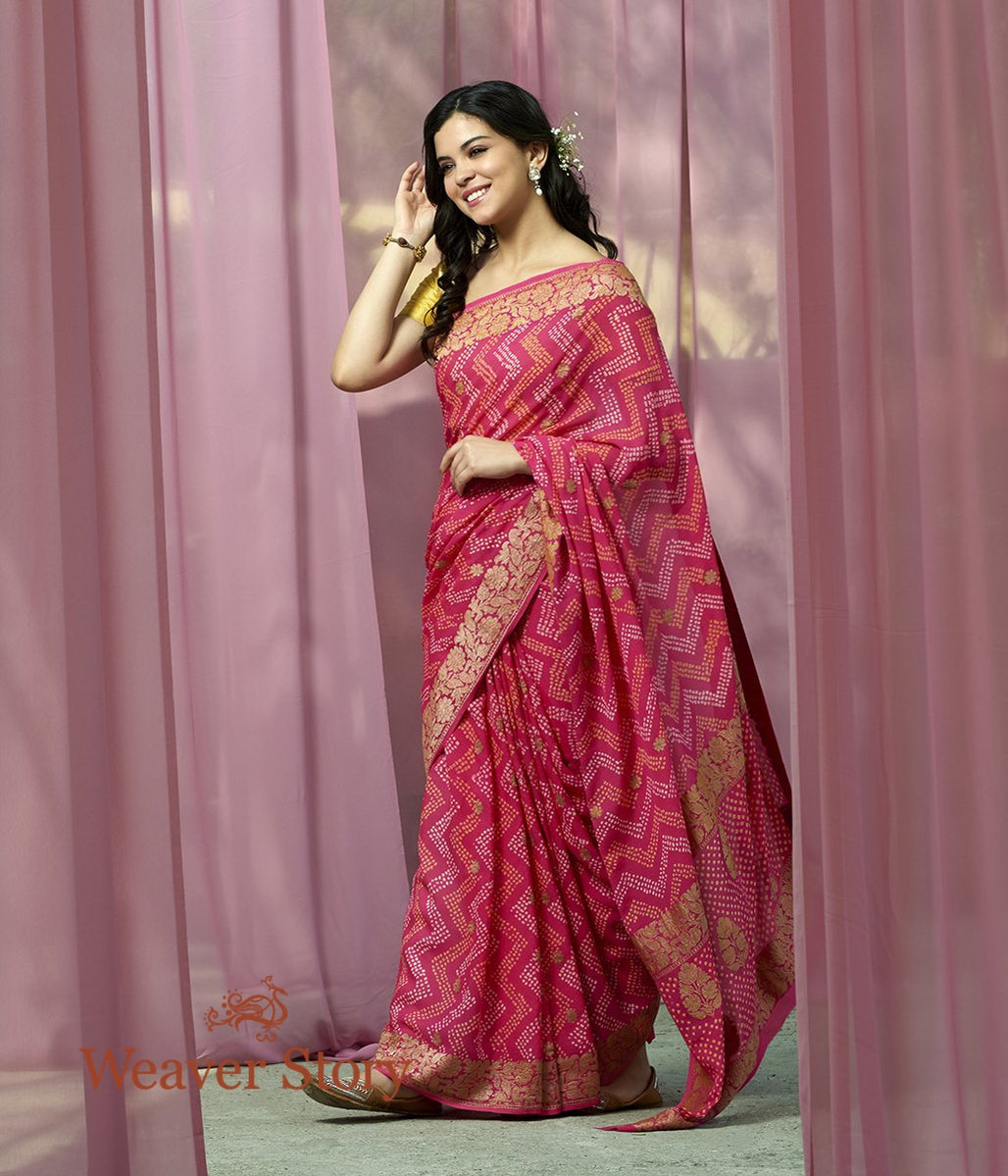 Handwoven_Pink_Chevron_Bandhej_Saree_WeaverStory_02