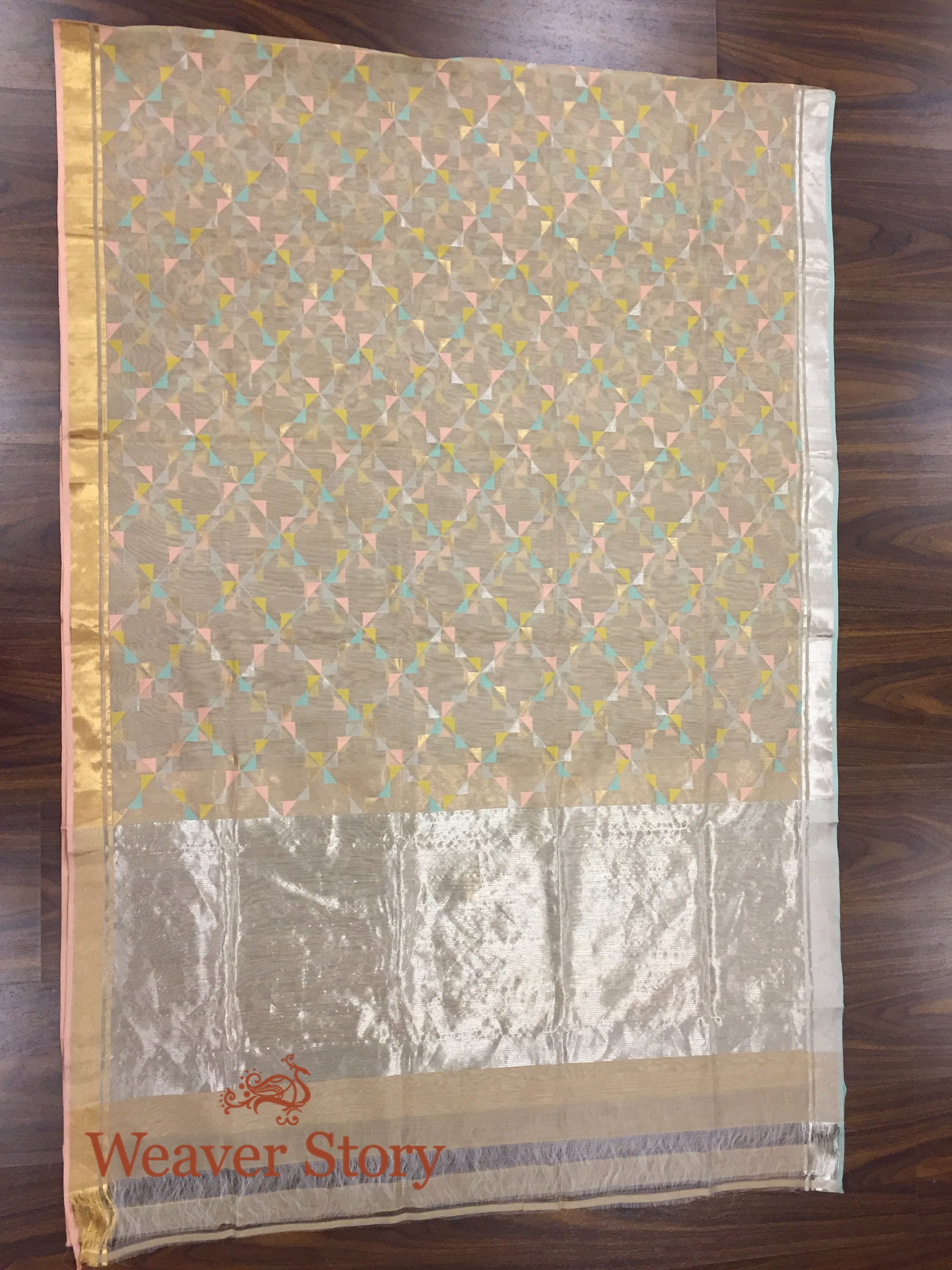 Handloom_Cotton_Silk_Triangle_Motif_Dupatta_WeaverStory_03