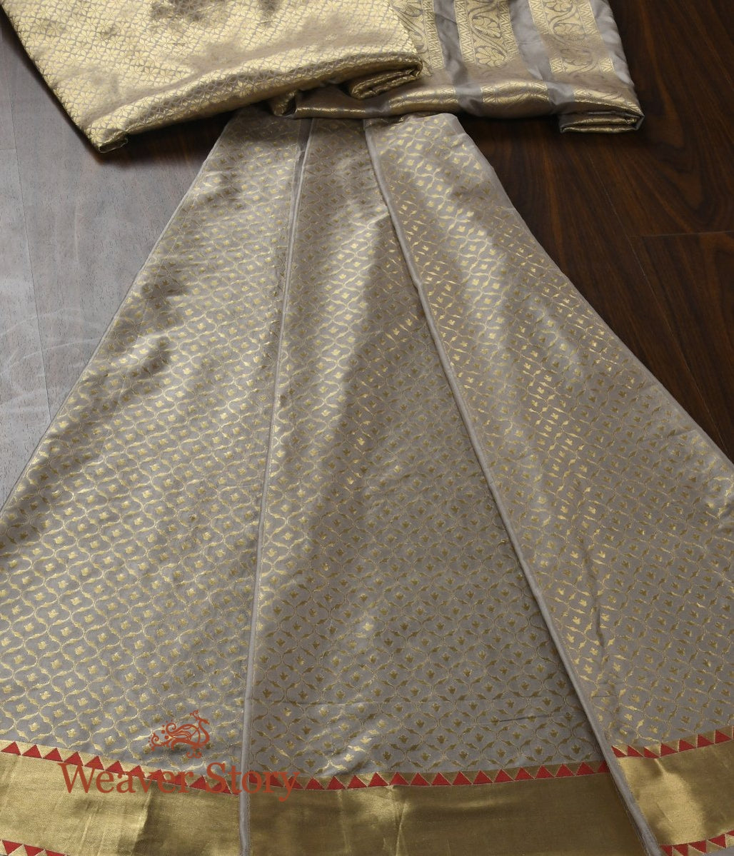 Handloom_Grey_Kalidar_Jaal_Katan_Silk_Banarasi_Lehenga_WeaverStory_02