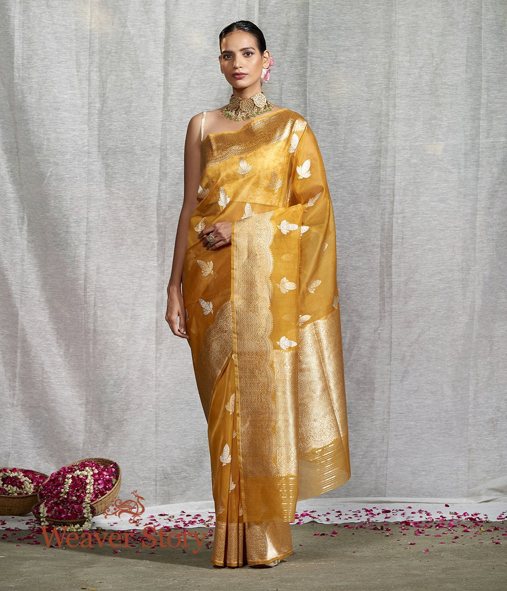 Handwoven_Mustard_Kora_Silk_Banarasi_Saree_with_Kadhwa_Booti_WeaverStory_02