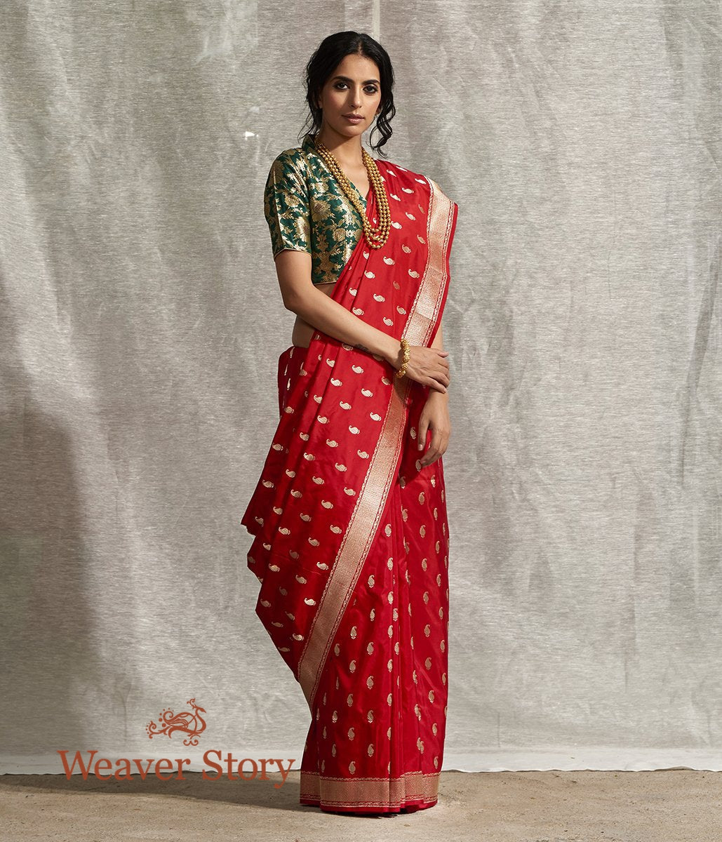 Handwoven_Red_Paisley_Booti_Saree_with_Konia_WeaverStory_02