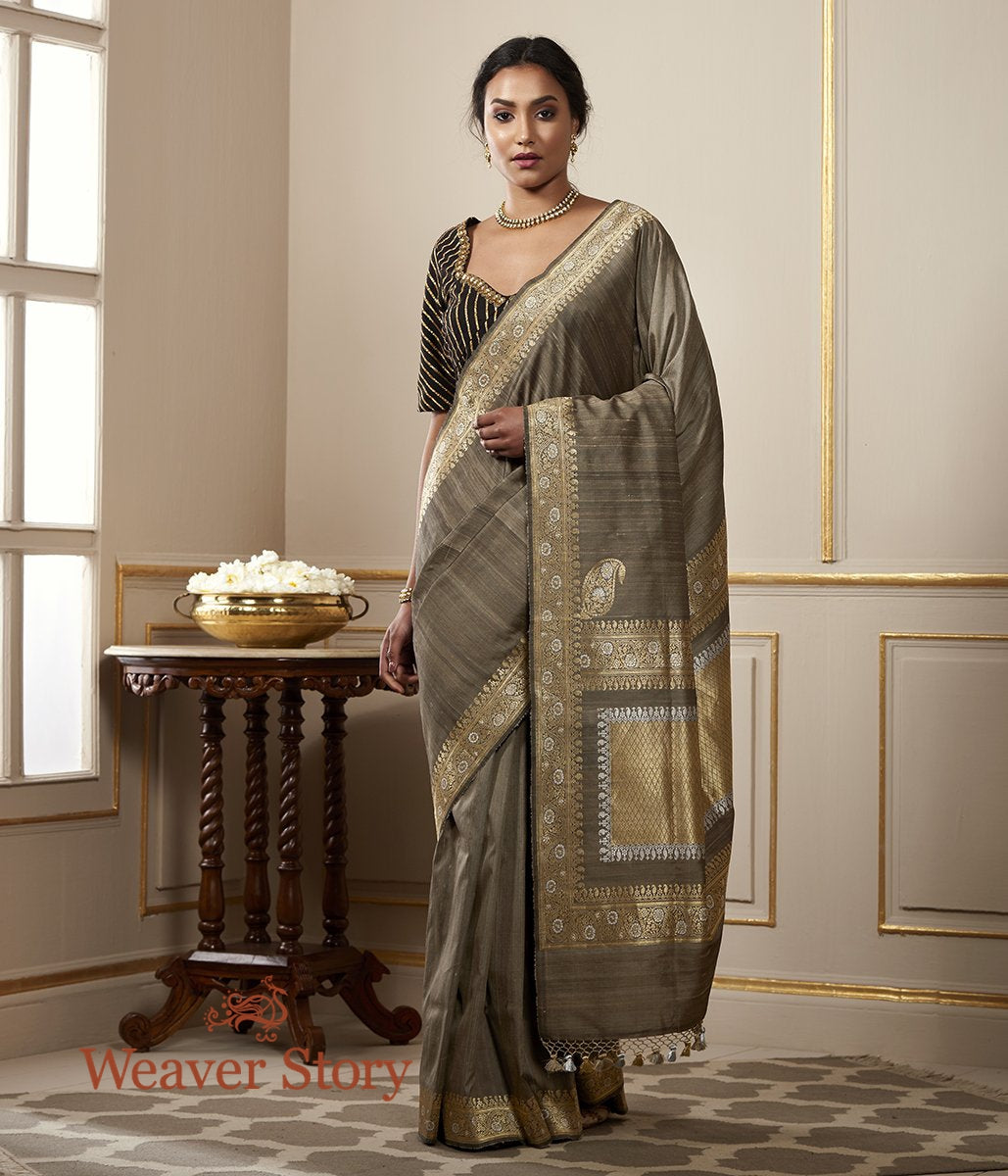 Handloom_Grey_Tusser_Silk_Banarasi_Saree_with_Kadhwa_Border_WeaverStory_02