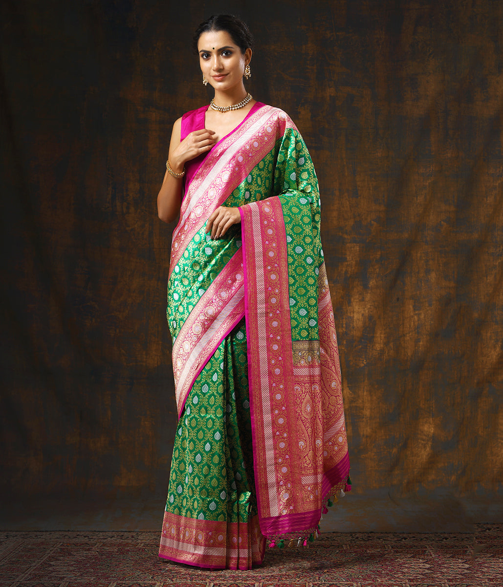 Handloom_Kadhwa_Banarasi_Jangla_in_Green_with_a_Contrast_Pink_Border_WeaverStory_02