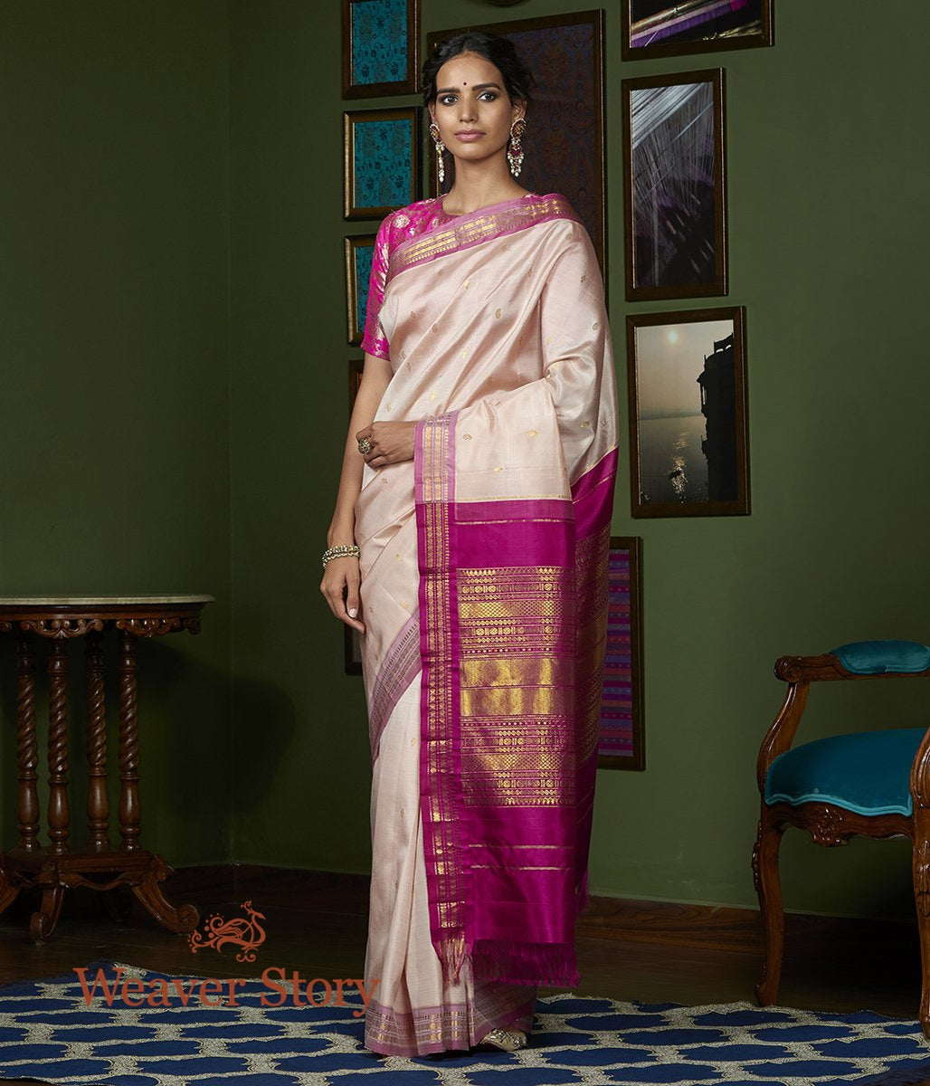 Handwoven_Blush_Pink_Kanjivaram_Silk_Saree_with_Mauve_Border_WeaverStory_02