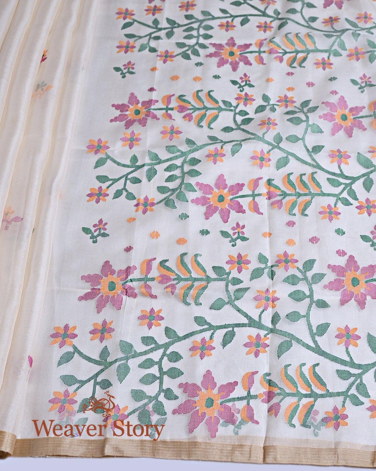 Handwoven_Offwhite_Silk_Muslin_Jamdani_Saree_with_Heavy_Pallla_WeaverStory_03
