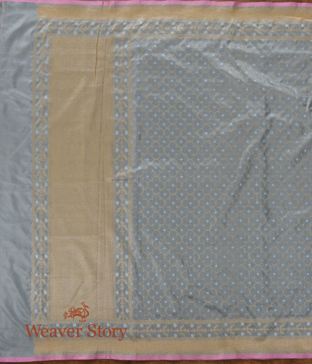 Handwoven_Grey_Katan_Silk_Suit_with_Jamdani_Booti_In_Cutwork_Weave_WeaverStory_03