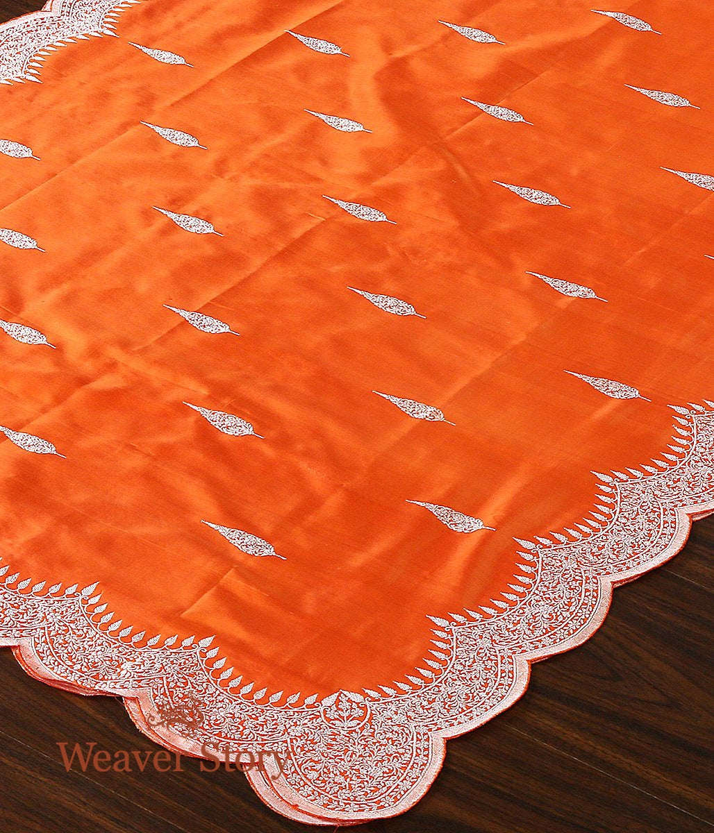 Handloom_Orange_Banarasi_Dupatta_with_Scalloped_Borders_WeaverStory_03
