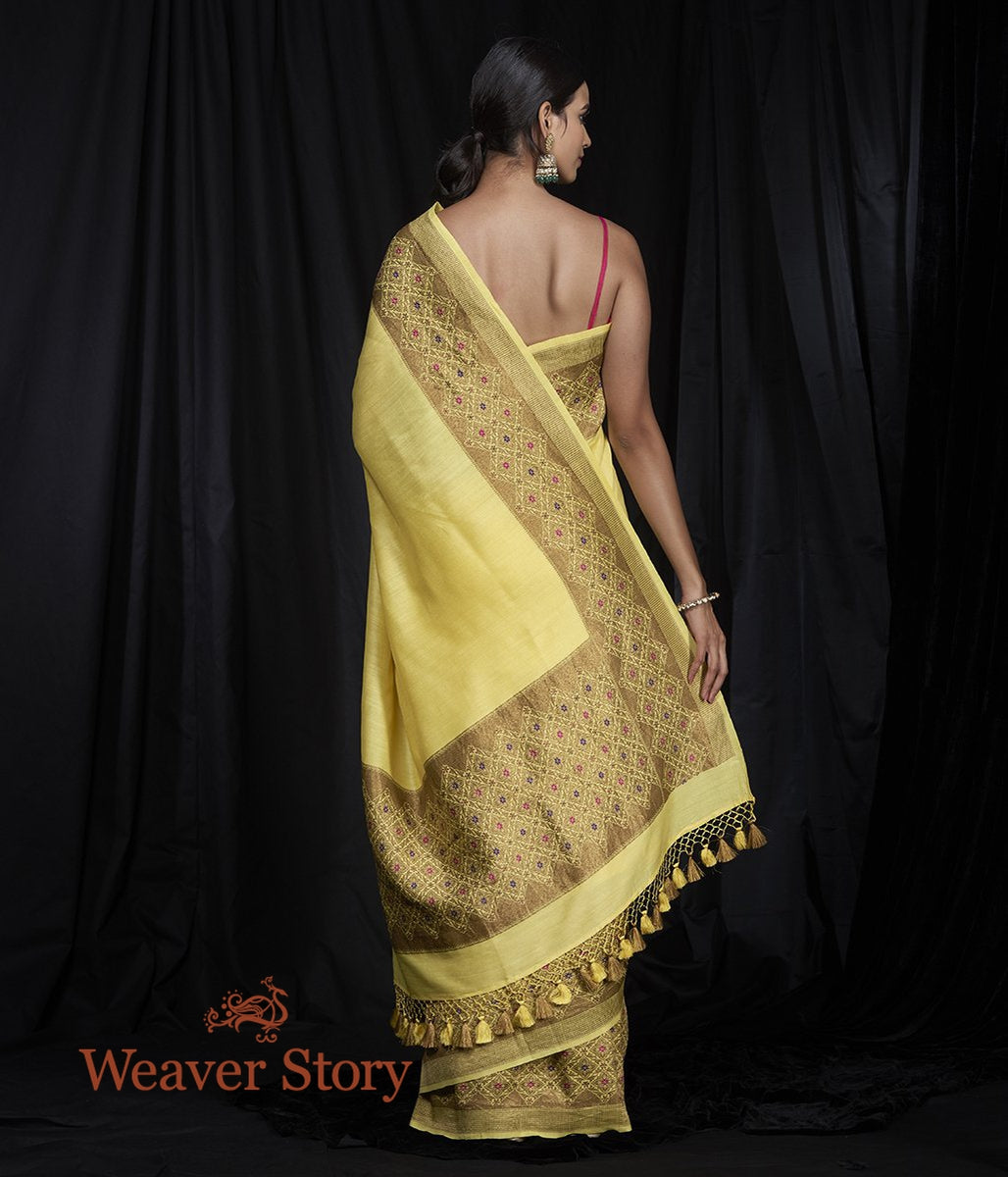 Handwoven_Munga_Silk_Banarasi_Saree_with_Meenakari_Border_WeaverStory_03