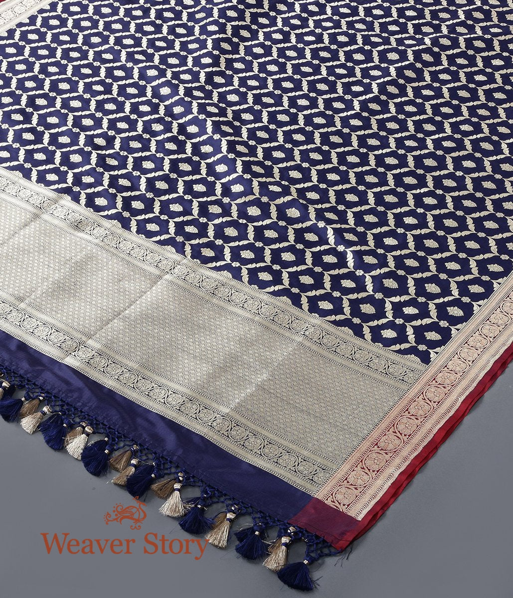 Handloom_Blue_Katan_Silk_Cutwork_Jangla_Dupatta_with_Red_Border_WeaverStory_03