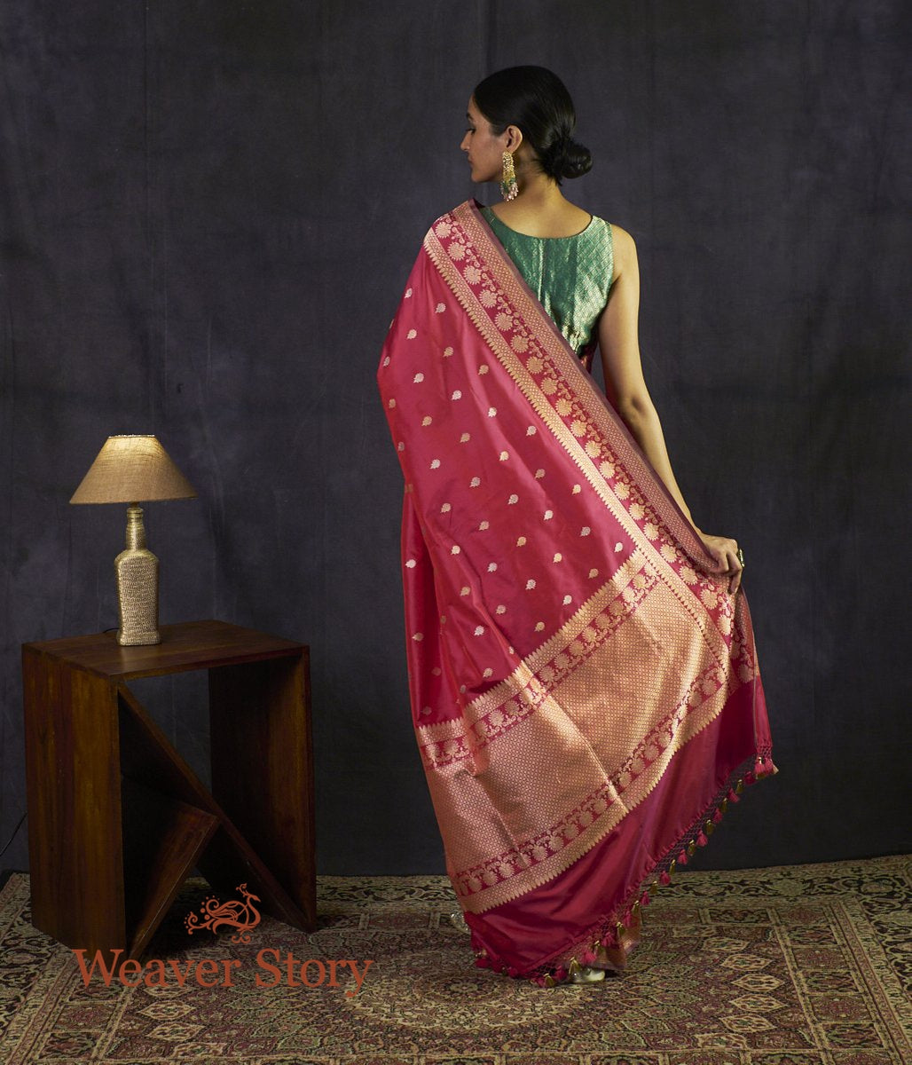Handwoven_Pink_Sona_Rupa_Kadhwa_Booti_Saree_WeaverStory_03