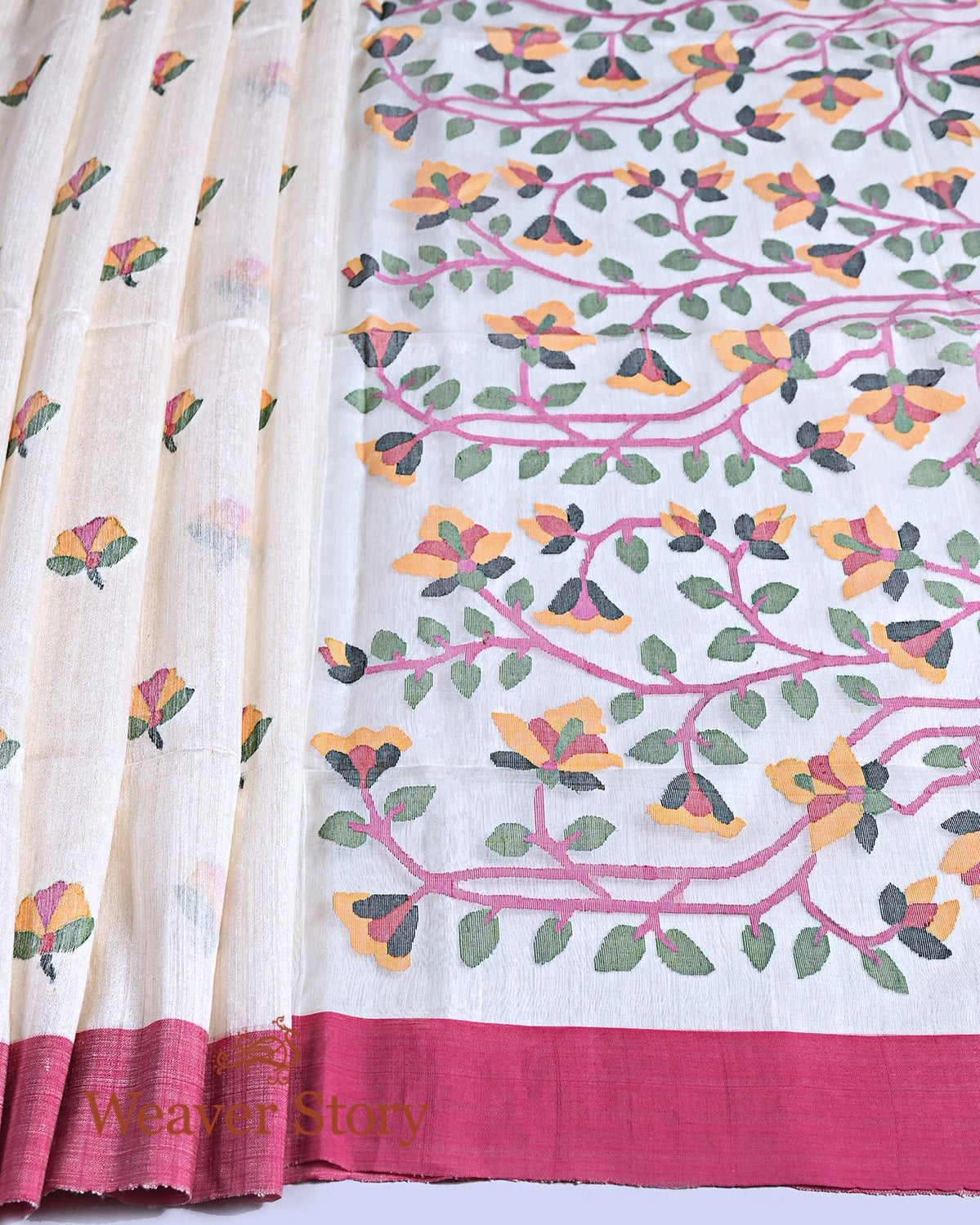 Handwoven_Offwhite_Matka_Silk_Jamdani_Saree_WeaverStory_03