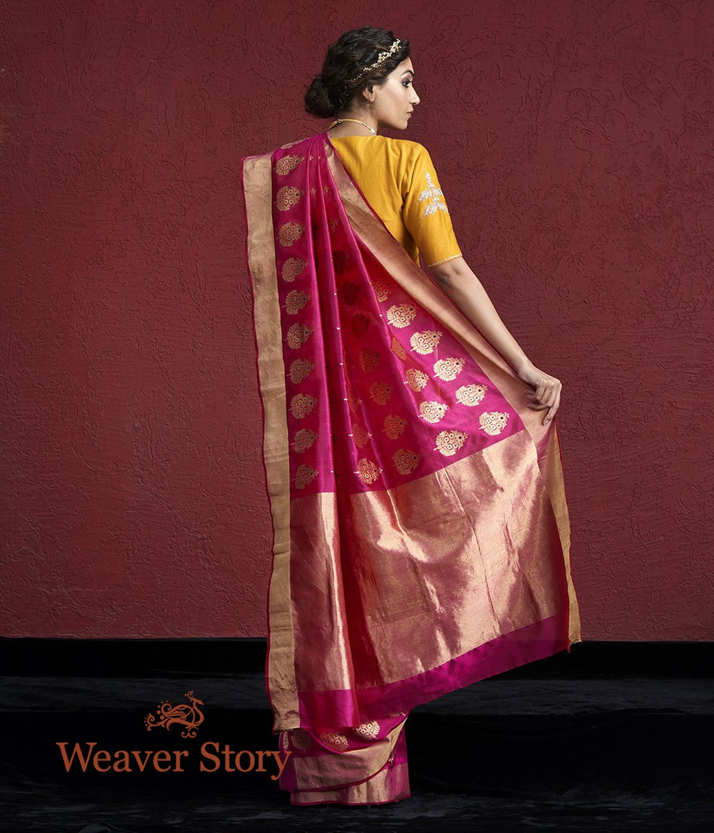 Handloom_Pink_Silk_Chanderi_Saree_with_Farheen_Boota_WeaverStory_03