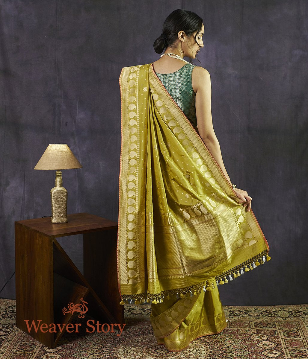 Handwoven_Lime_Green_Kadhwa_Floral_Boota_Saree_with_Paisley_Border_WeaverStory_03