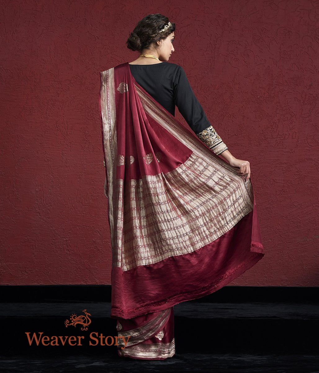 Handloom_Maroon_Gajji_Silk_Banarasi_Saree_with_Kairi_WeaverStory_03
