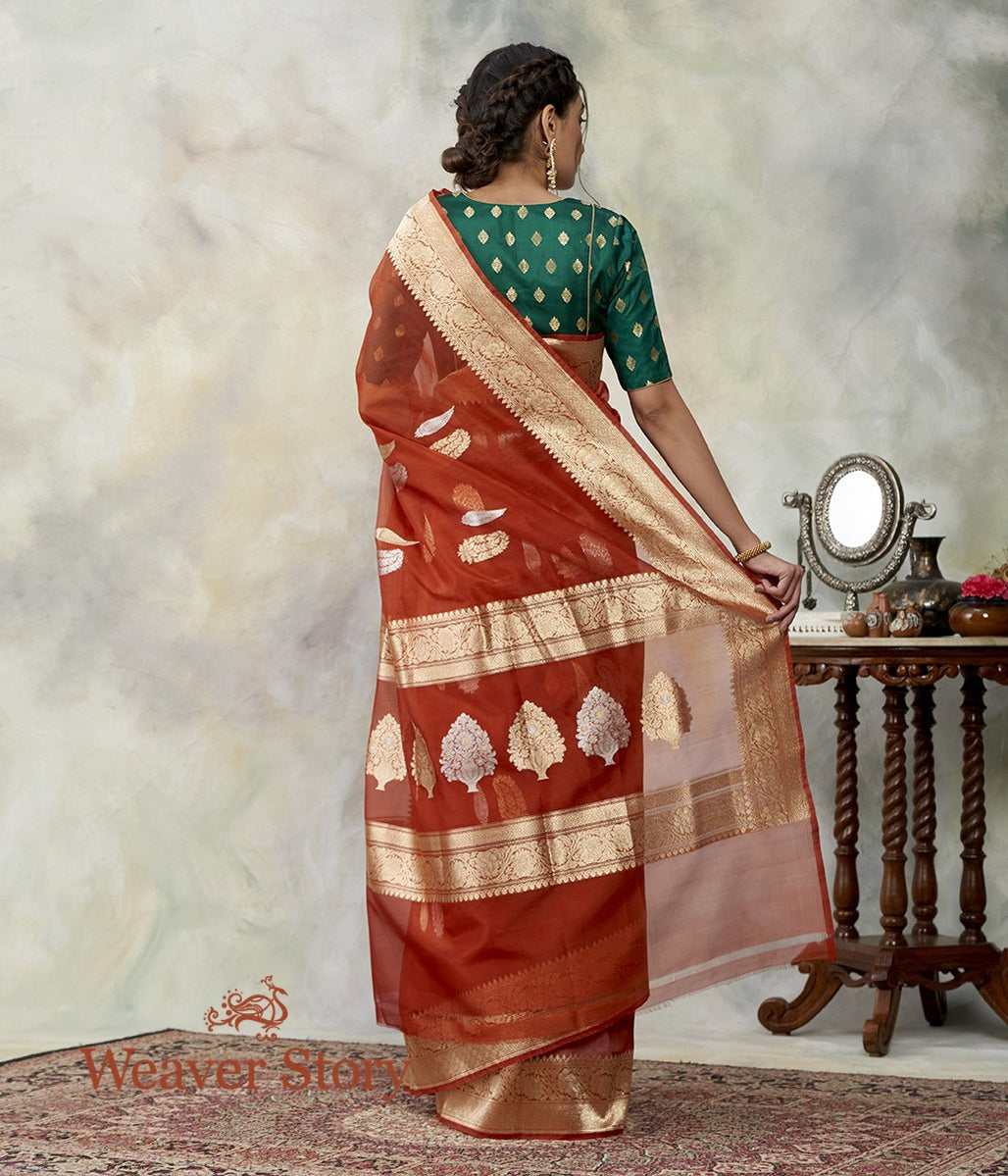 Handloom_Brick_Red_Kora_Silk_Saree_With_Kadhwa_Booti_WeaverStory_03