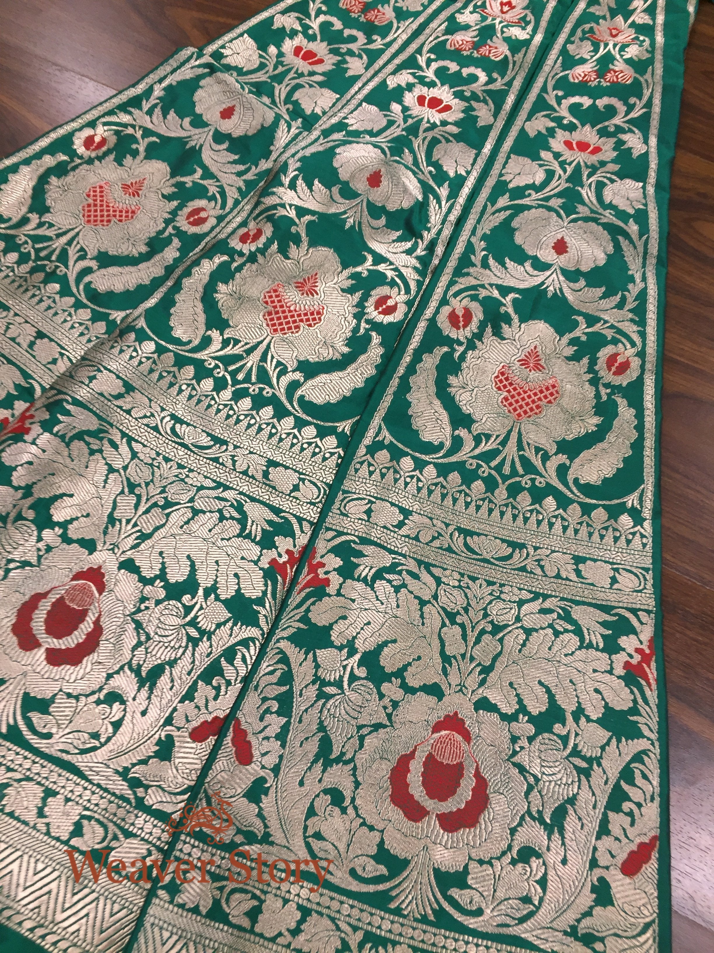 Green_Handloom_Kadhwa_Banarasi_Lehenga_with_Meenakari_WeaverStory_03