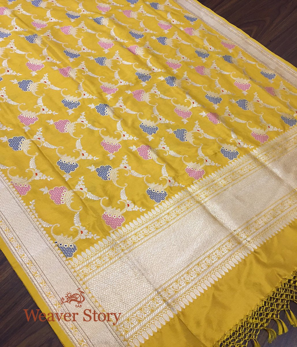 Handloom_Mustard_Meenakari_Kadhwa_Banarasi_Dupatta_WeaverStory_03