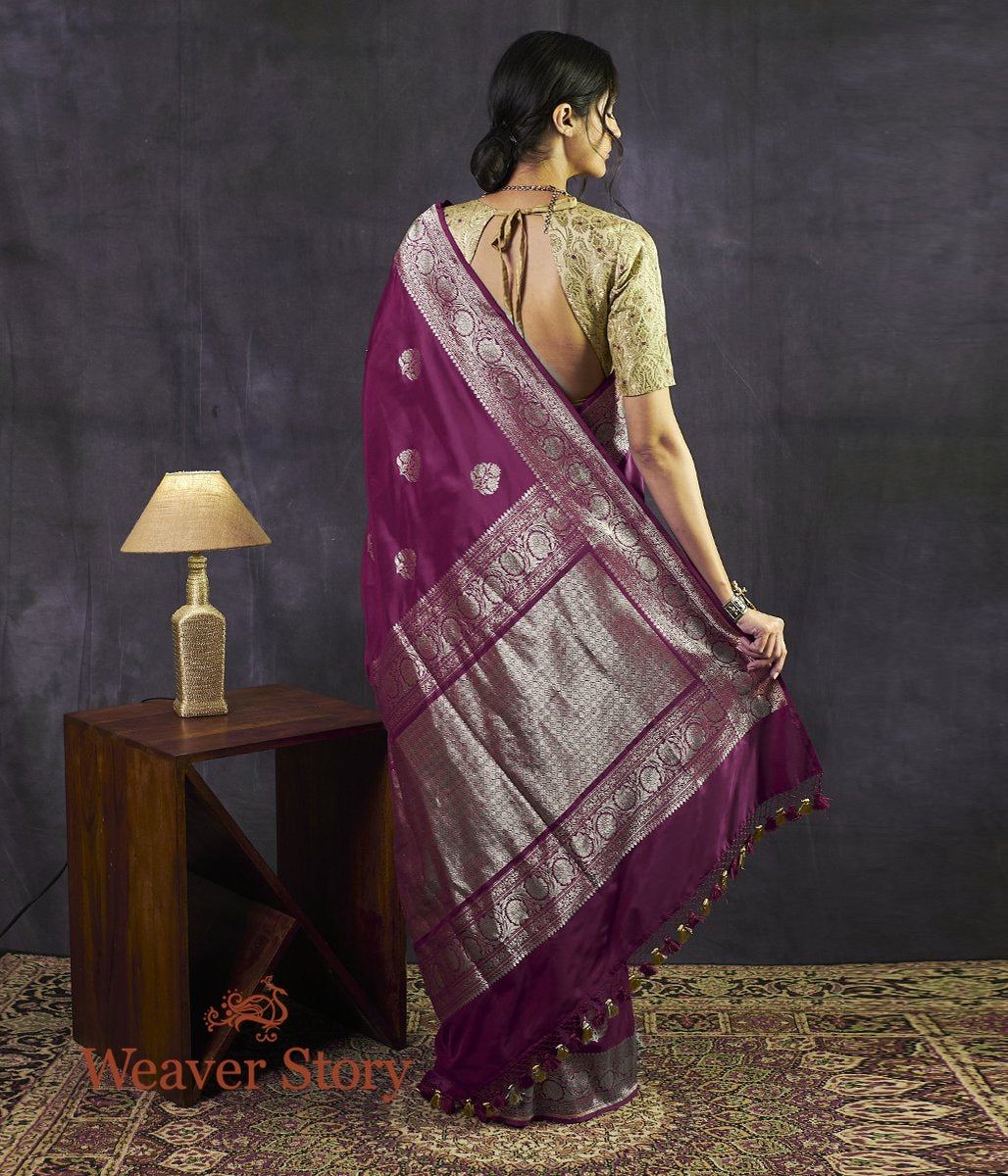 Handwoven_Wine_Kadhwa_Boota_Saree_with_Gold_Border_WeaverStory_03