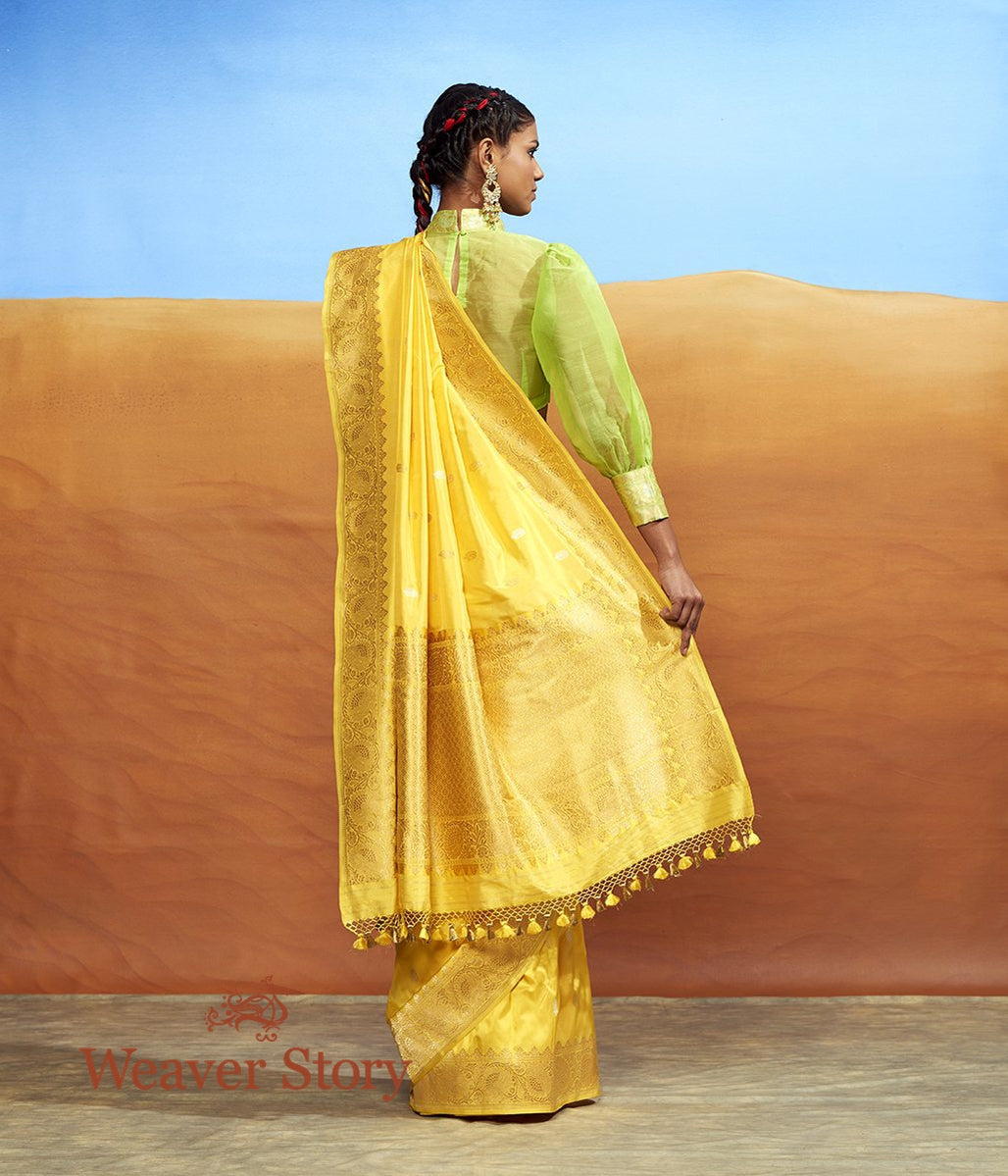 Handloom_Yellow_Kadhwa_Booti_Saree_WeaverStory_03