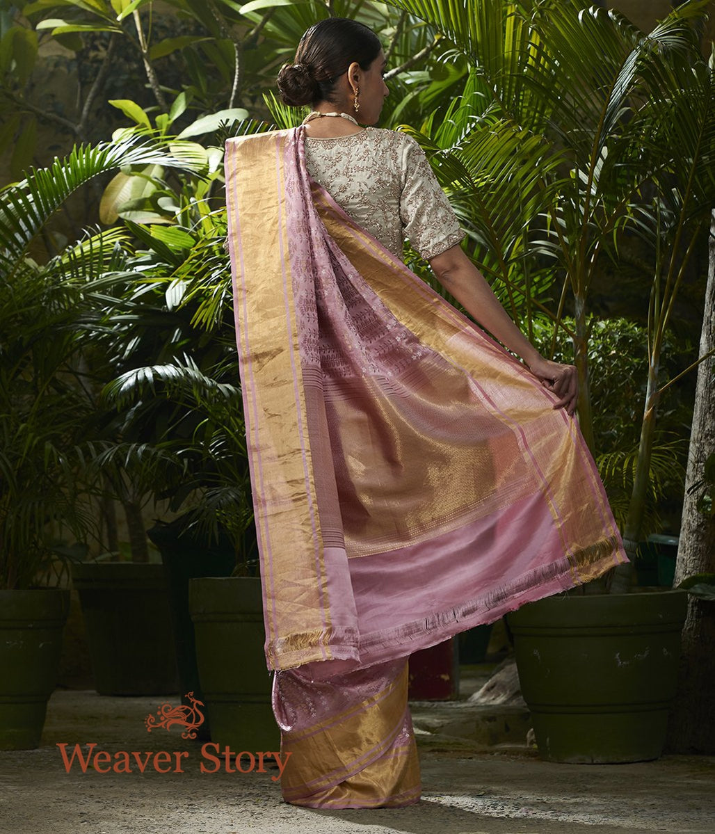 Handloom_Rose_Pink_Mehrab_Boota_Saree_with_Tissue_Weft_WeaverStory_03