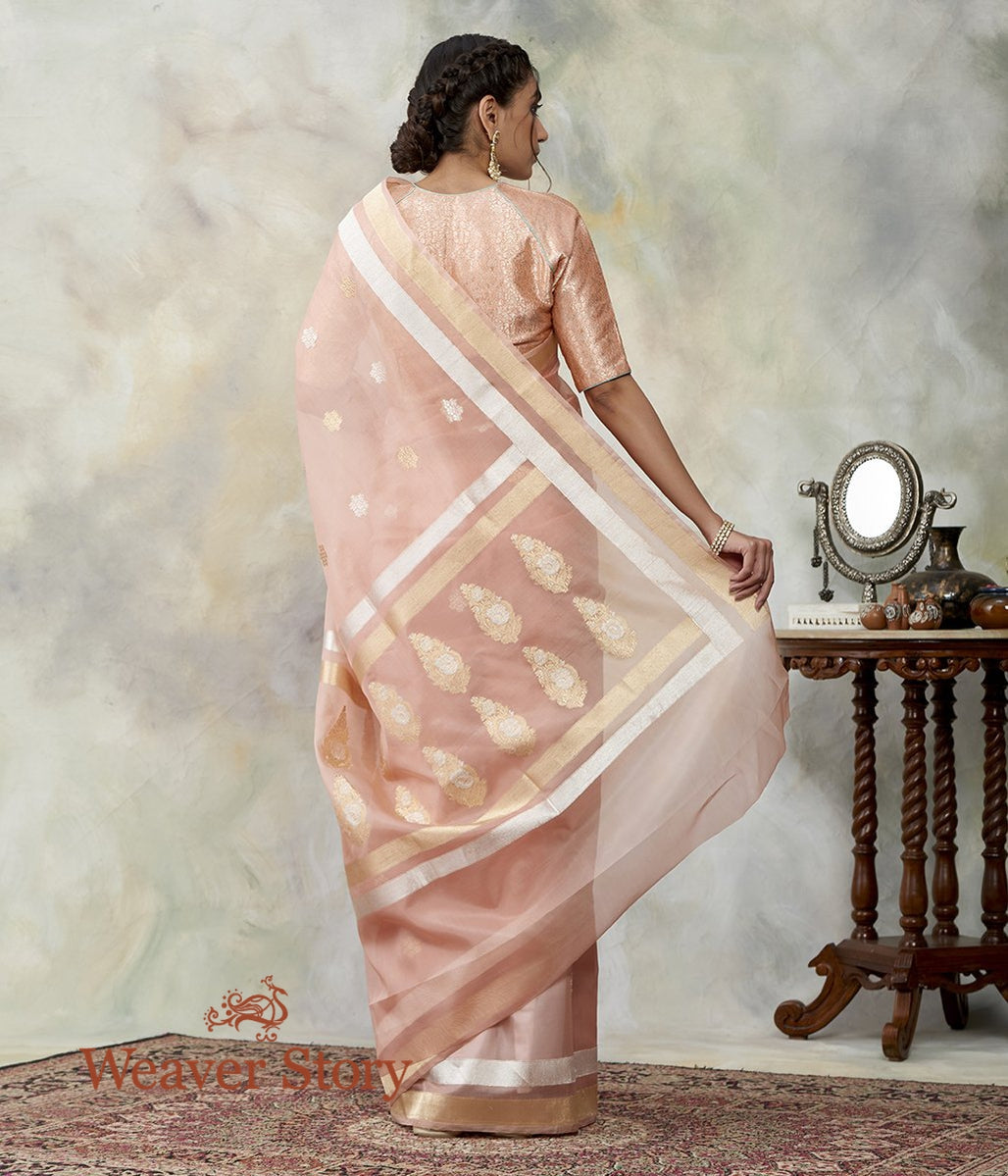 Handwoven_Soft_Peach_Floral_Boota_Kora_Silk_Banarasi_Saree_WeaverStory_03