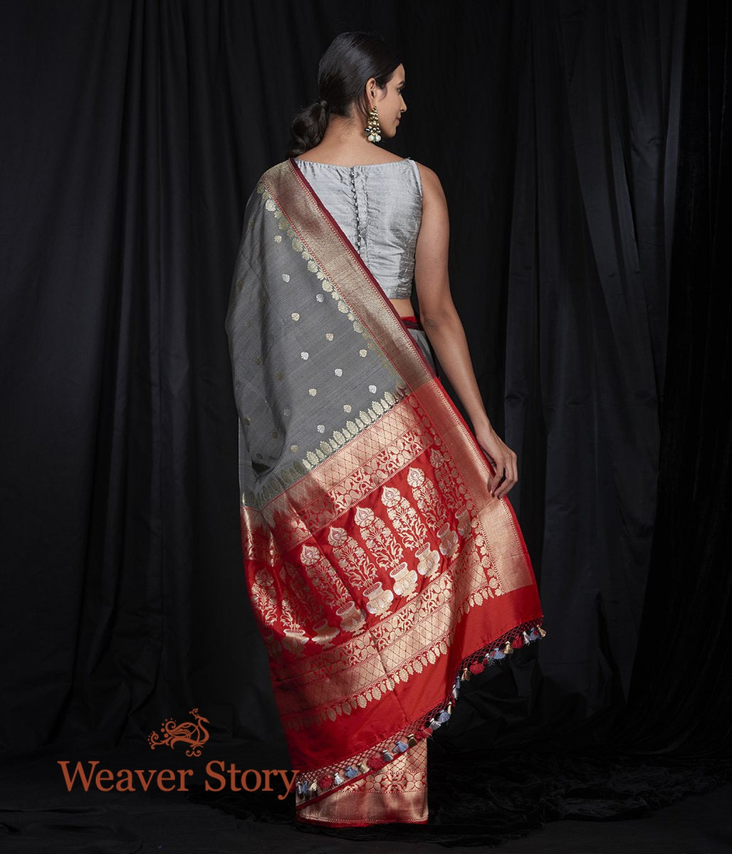 Handwoven_Grey_Tusser_Saree_with_Red_Kadhiyal_Border_WeaverStory_03