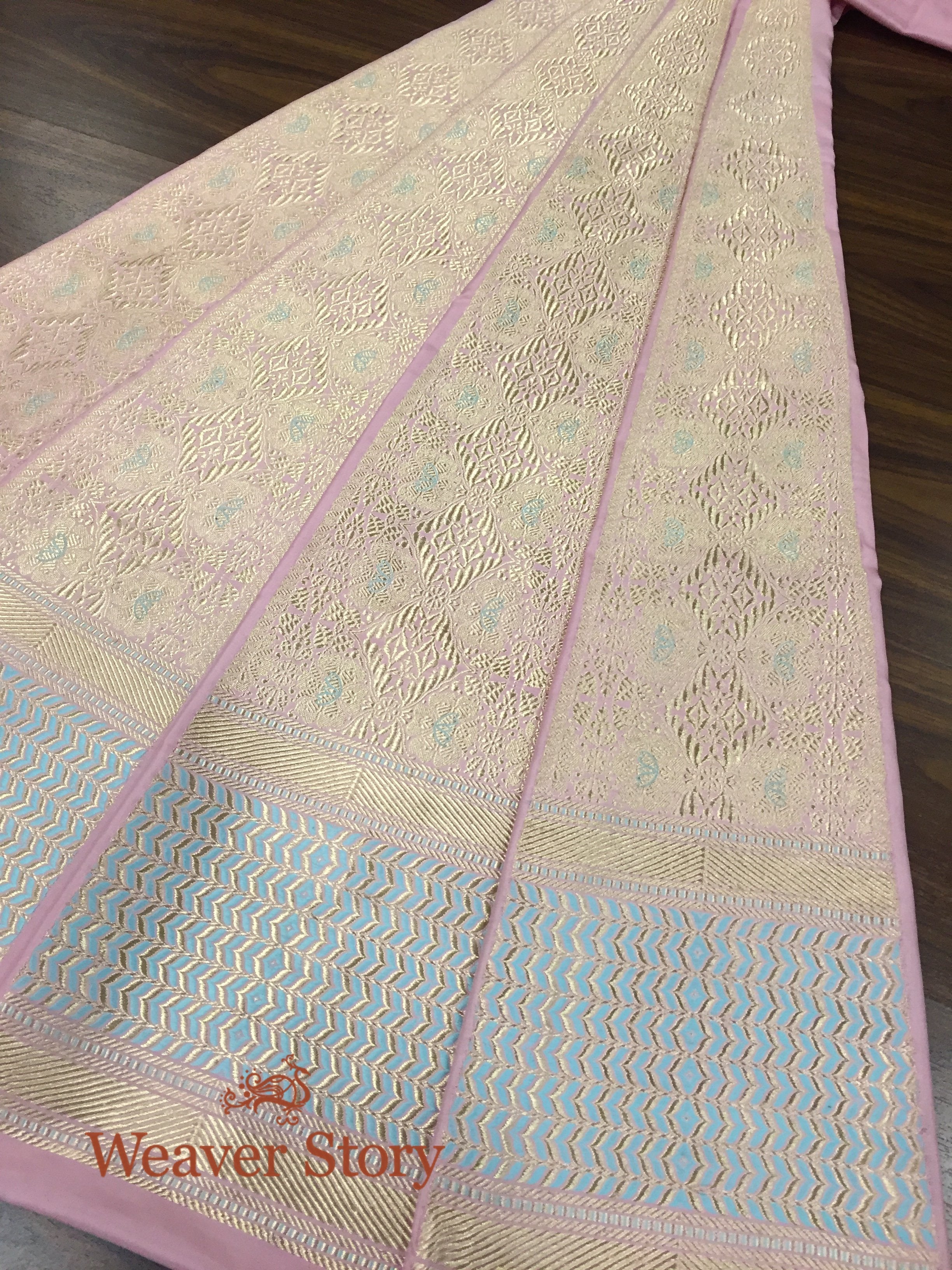 Handloom_Powder_Pink_Heavy_Meenakari_Lehenga_with_Blue_Border_WeaverStory_03
