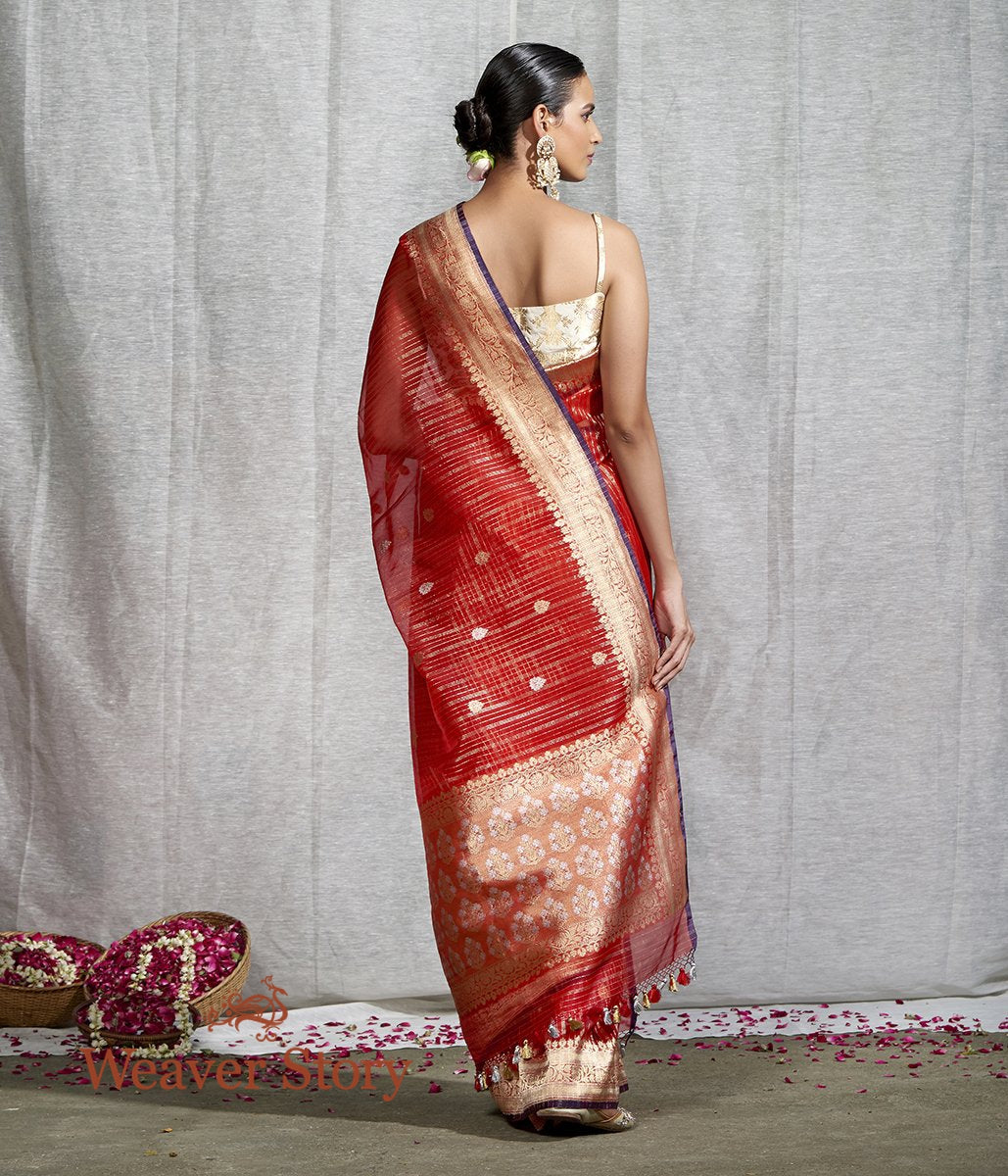 Handwoven_Red_Kora_Silk_Banarasi_Saree_WeaverStory_03