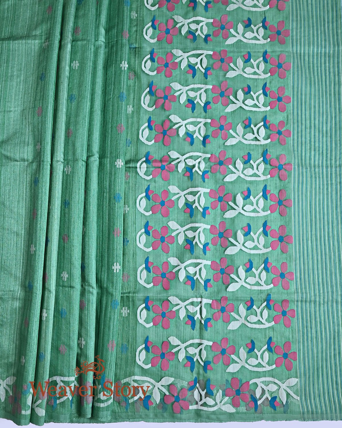 Handwoven_Green_Matka_Silk_Jamdani_Saree_WeaverStory_03