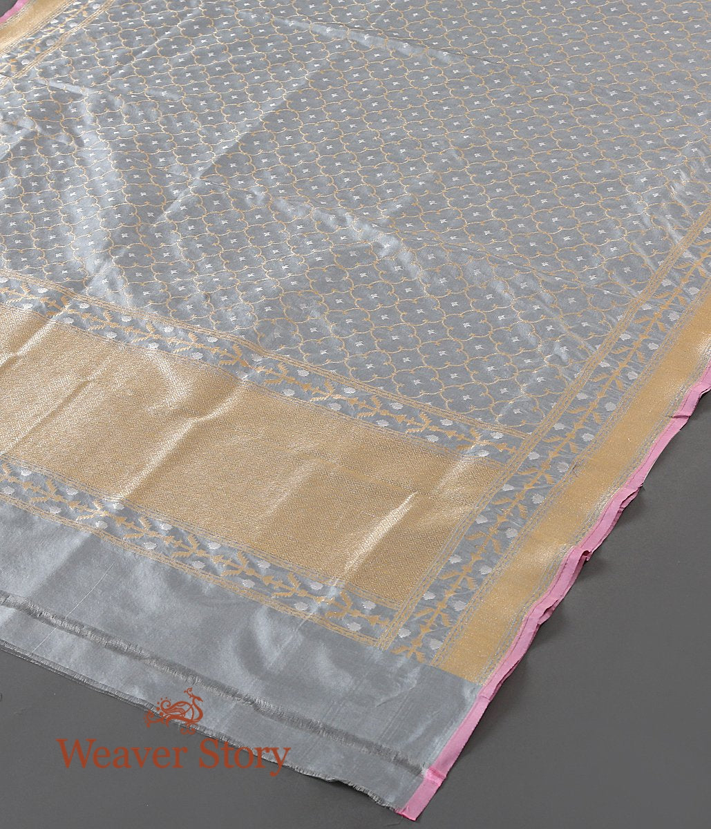 Handloom_Grey_Dampaj_Booti_Dupatta_WeaverStory_03