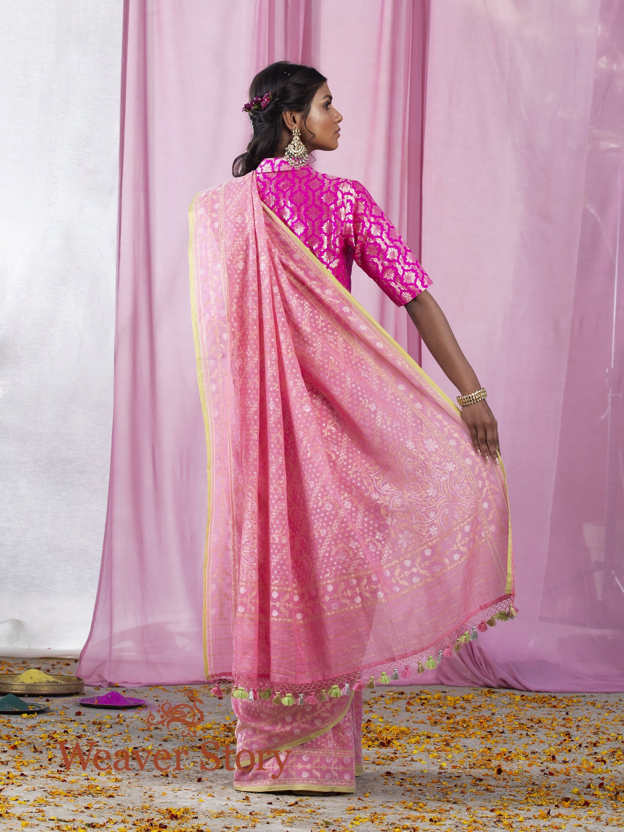 Handwoven_Light_Pink_Jamdani_Cotton_Saree_WeaverStory_03