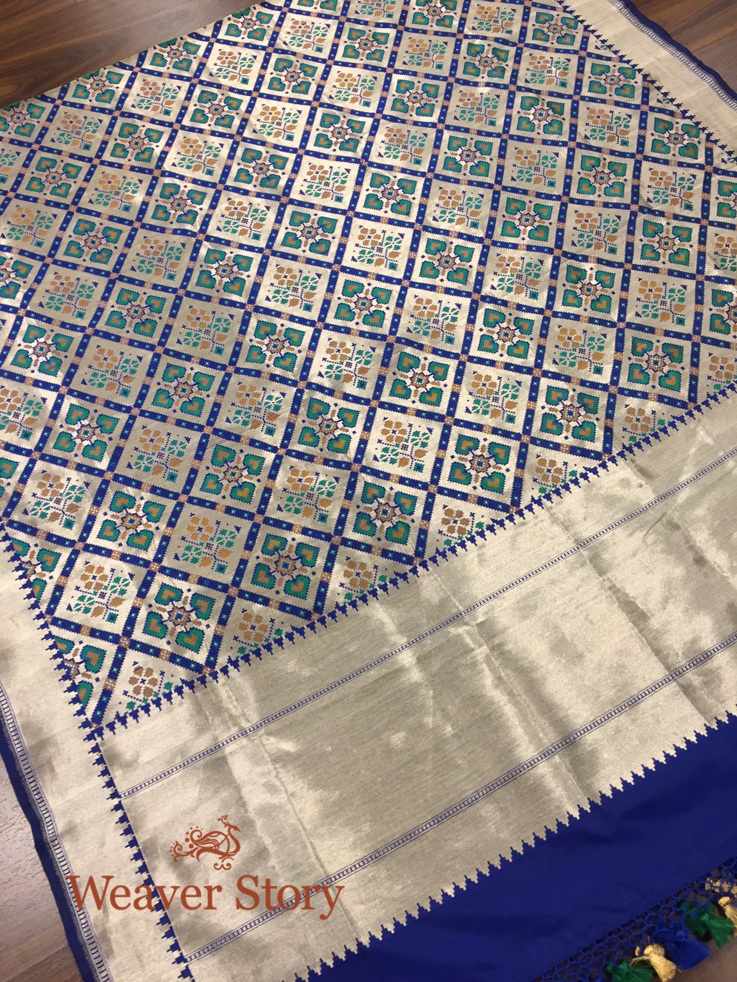 Handloom_Blue_and_Green_Banarasi_Patola_Dupatta_WeaverStory_03