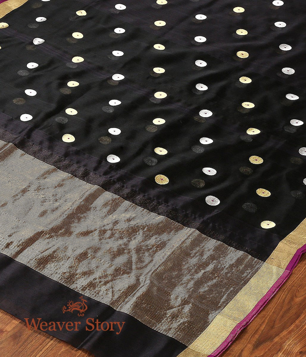 Handloom_Black_Chanderi_Silk_Dupatta,_with_Asharfi_Booti_WeaverStory_03
