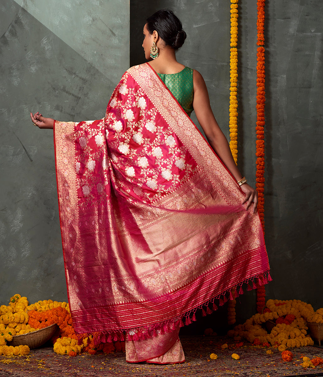 Handwoven_Pink_Angoor_Jangla_Saree_WeaverStory_03