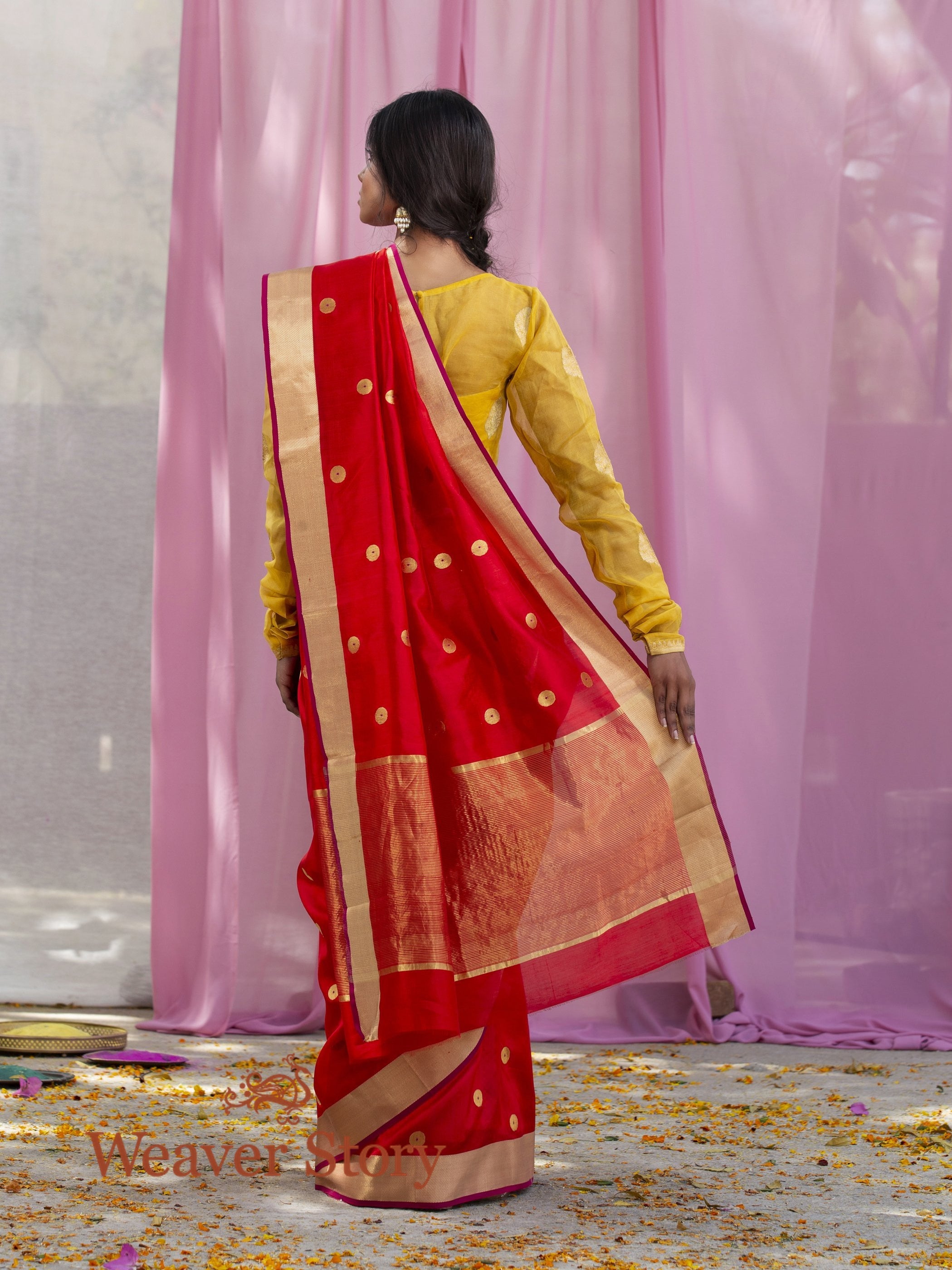 Handwoven_Red_Asharfi_Booti_Chanderi_Silk_Saree_WeaverStory_03