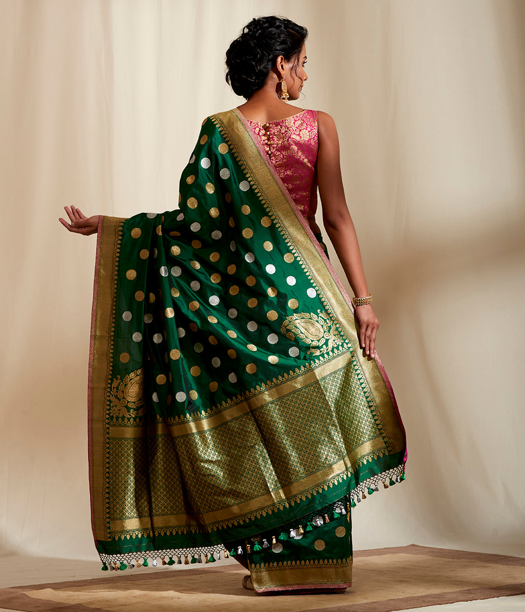 Emerald_Green_Kadhwa_Banarasi_Handloom_Saree_Woven_Asharfi_Motifs_WeaverStory_03