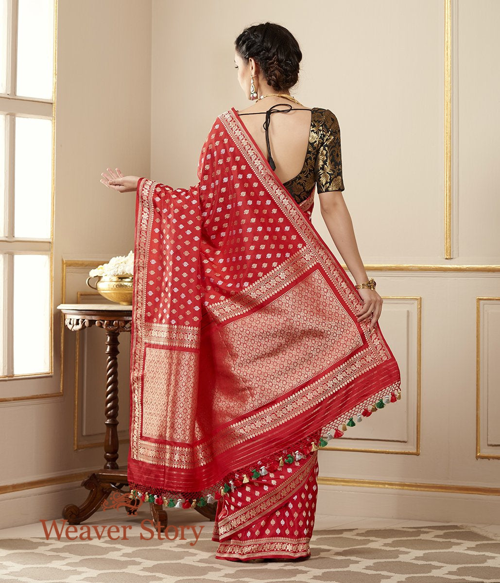 Handloom_Red_Banarasi_Saree_with_Kadhwa_Booti_Woven_in_Sona_Rupa_Zari_WeaverStory_03