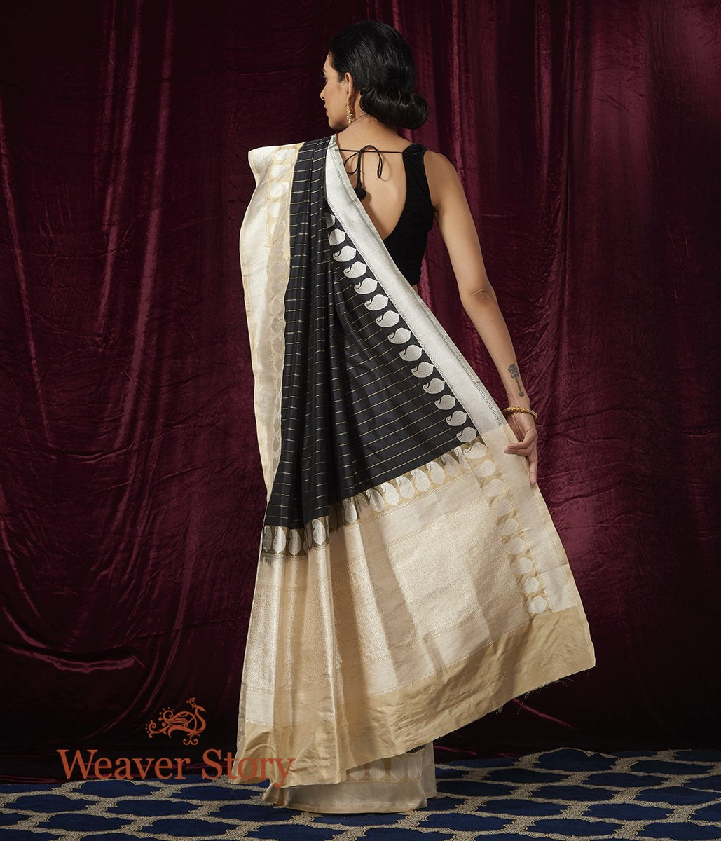 Handloom_Black_Katan_Silk_Saree_with_Stripes_and_Kadhiyal_Border_in_OffWhite_WeaverStory_03