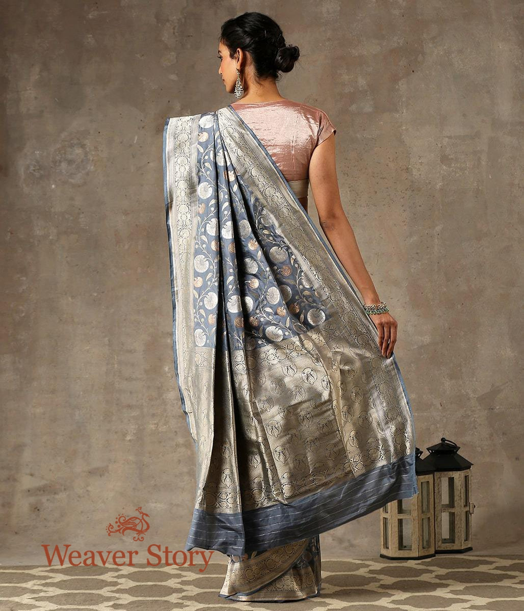 Handwoven_Grey_Banarasi_Silk_Saree_with_Dual_Tone_Zari_WeaverStory_03