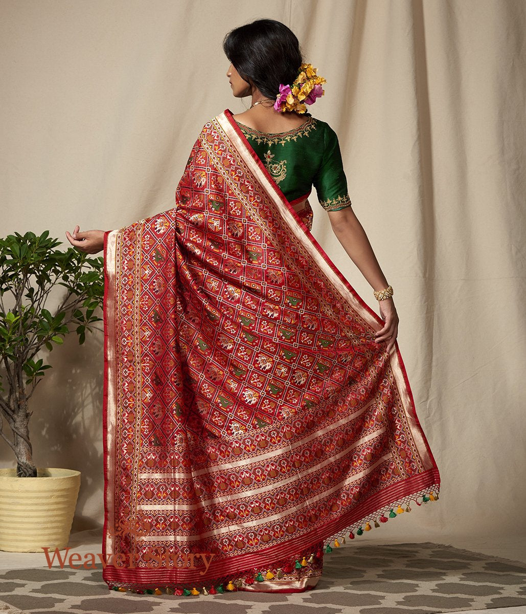 Handwoven_Red_Meenakari_Banarasi_Patola_Saree_with_Paithani_Border_and_Pallu_WeaverStory_03