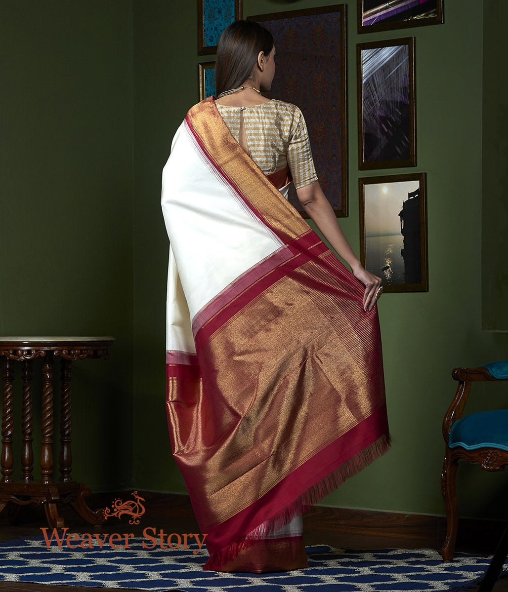 Handwoven_Offwhite_Plain_Kanjivaram_Saree_with_Maroon_Pure_Zari_Border_WeaverStory_03