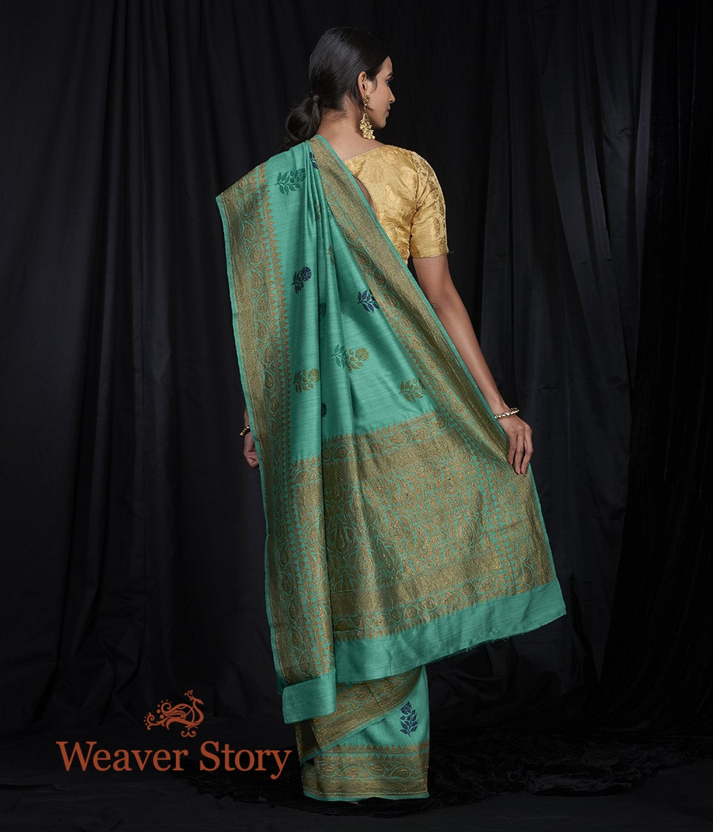 Handwoven_Munga_Silk_Saree_with_Blue_and_Green_Flowers_WeaverStory_03