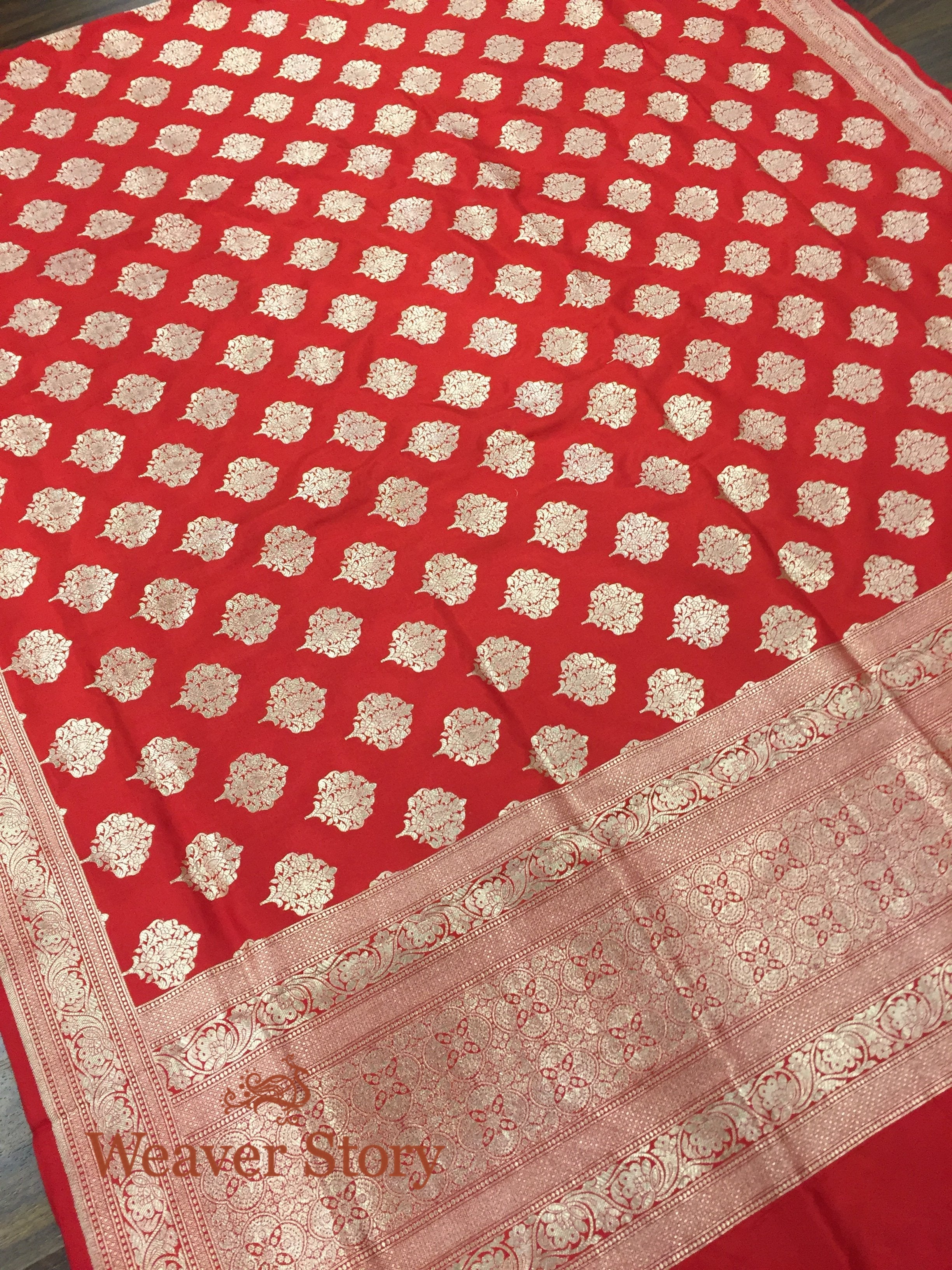 Handloom_Red_Katan_Silk_Dupatta_with_Leaf_Motifs_and_Floral_Border_WeaverStory_03