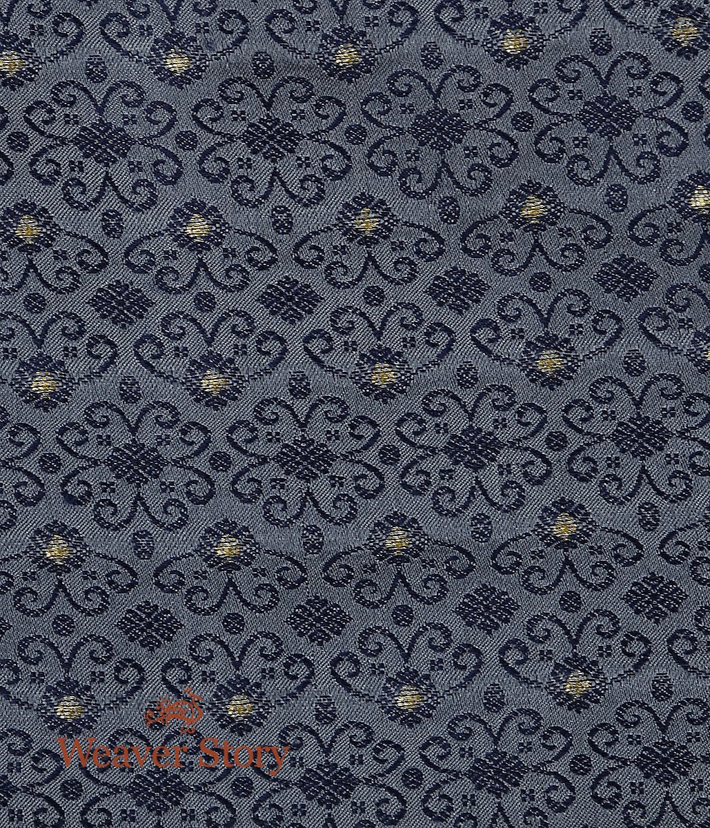 Handloom_Grey_Zari_Booti_Tanchoi_Fabric_WeaverStory_03