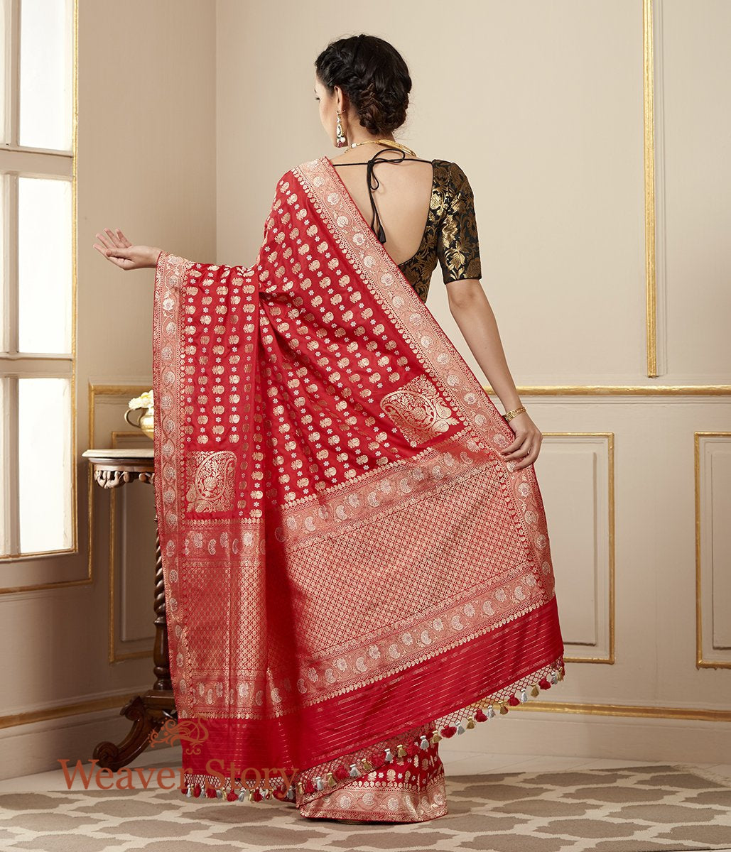 Handloom_Red_Kadhwa_Jangla_Saree_with_Floral_Paisleys_WeaverStory_03