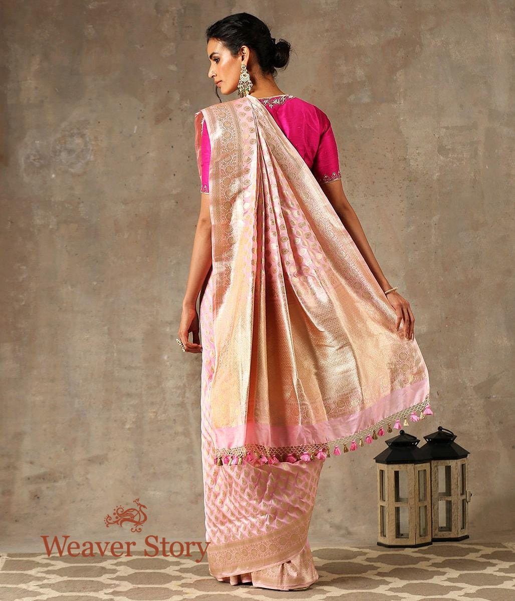 Handwoven_Light_Pink_Cutwork_Booti_Banarasi_Saree_WeaverStory_03